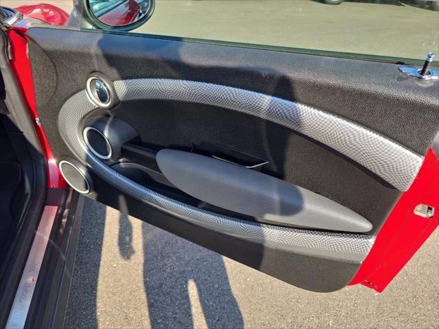 Photo of 2010 Chili Red MINI Cooper S