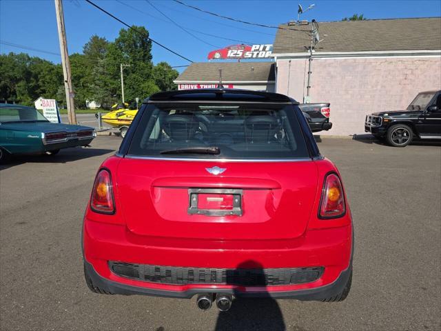 Photo of 2010 Chili Red MINI Cooper S