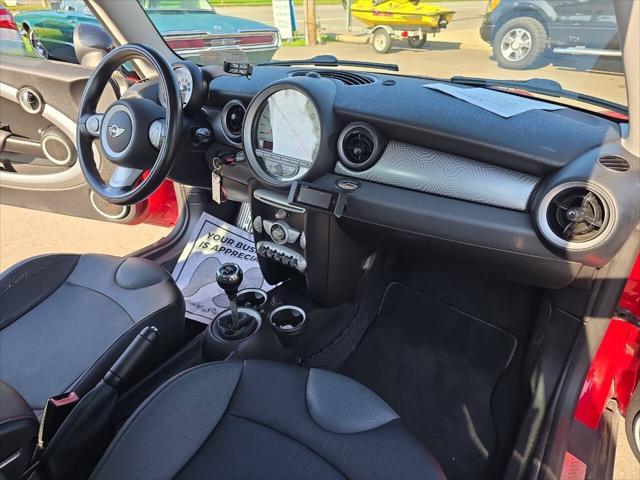 Photo of 2010 Chili Red MINI Cooper S