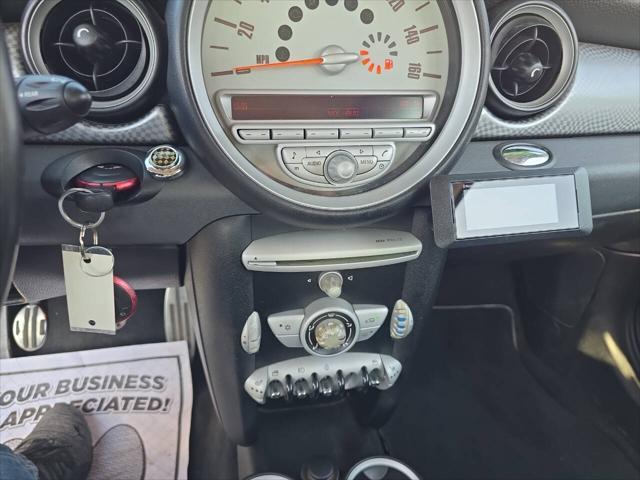 Photo of 2010 Chili Red MINI Cooper S