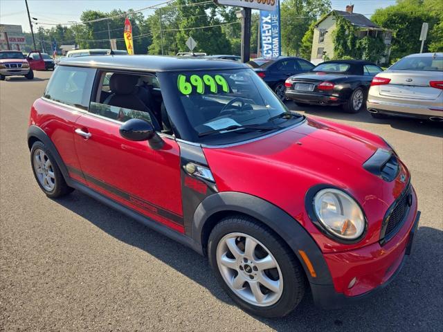 Photo of 2010 Chili Red MINI Cooper S