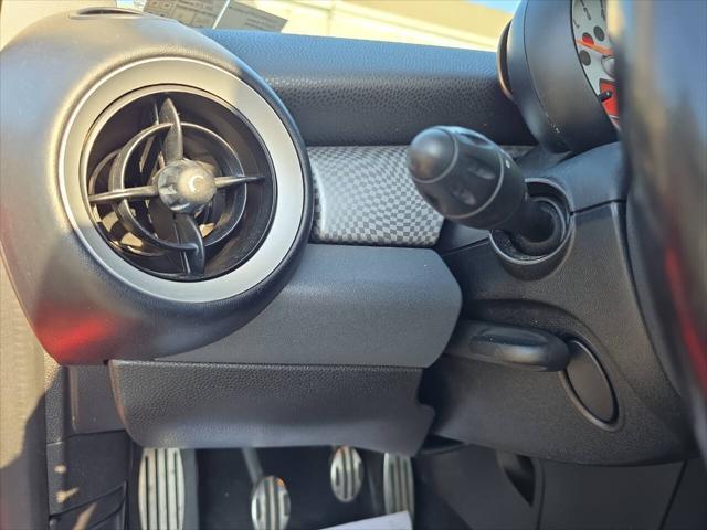 Photo of 2010 Chili Red MINI Cooper S
