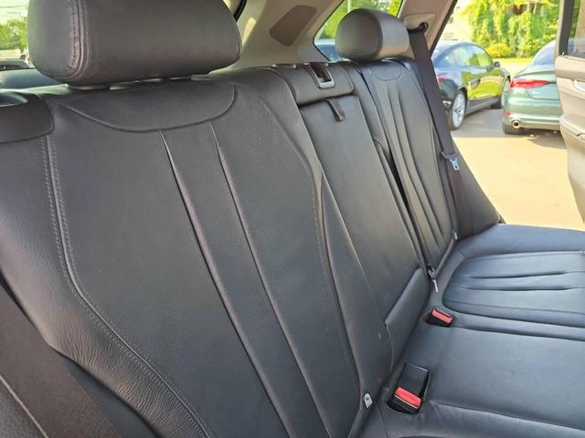 Photo of 2014 Black Sapphire Metallic BMW X5
