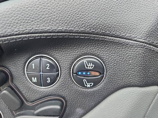 Photo of 2004 Orion Blue Metallic Mercedes-Benz SL-Class