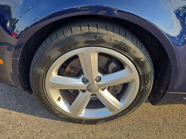 Photo of 2007 Moro Blue Pearl Effect Audi A4