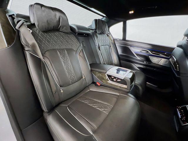 Photo of 2019 Glacier Silver Metallic BMW M760