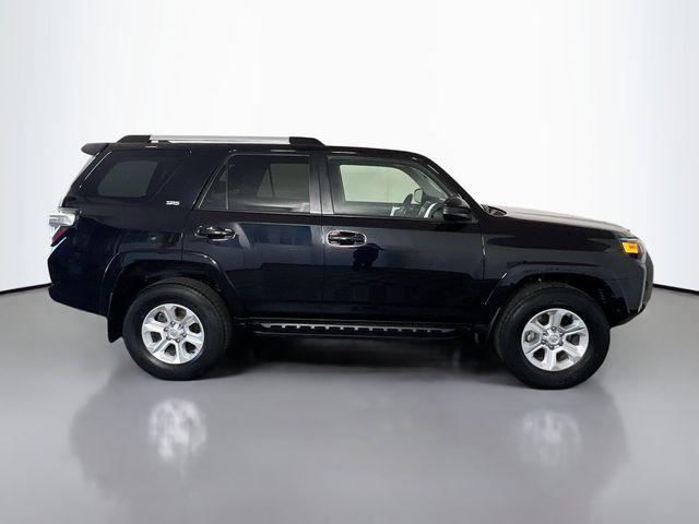 Photo of 2022 Midnight Black Metallic Toyota 4Runner