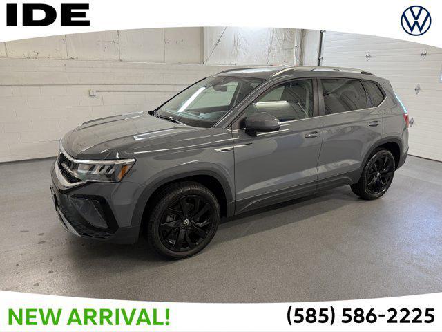 Photo of 2024 Pure Gray Volkswagen Taos