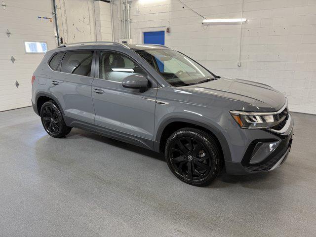 Photo of 2024 Pure Gray Volkswagen Taos