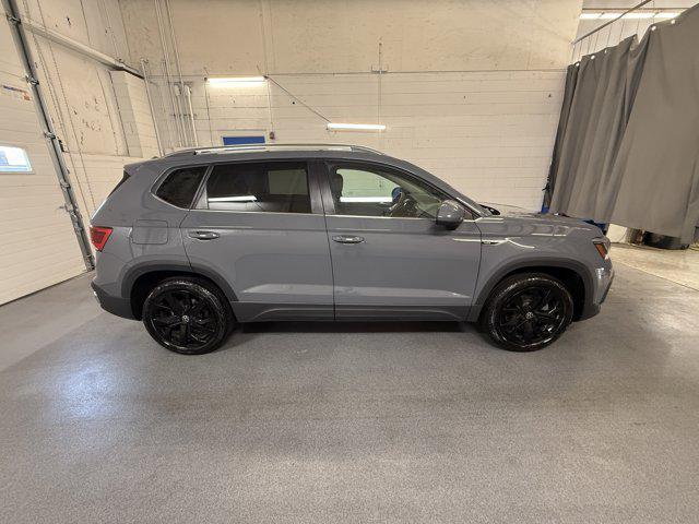 Photo of 2024 Pure Gray Volkswagen Taos
