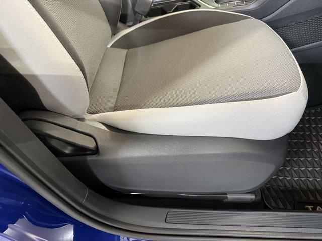 Photo of 2024 Dusk Blue Metallic Volkswagen Taos