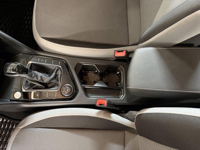 Photo of 2024 Dusk Blue Metallic Volkswagen Taos