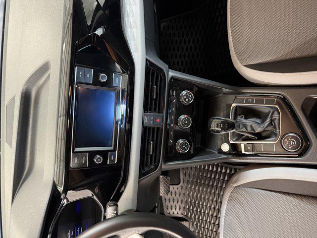 Photo of 2024 Dusk Blue Metallic Volkswagen Taos