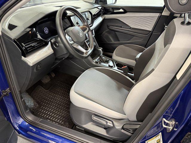 Photo of 2024 Dusk Blue Metallic Volkswagen Taos