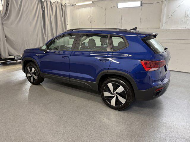 Photo of 2024 Dusk Blue Metallic Volkswagen Taos