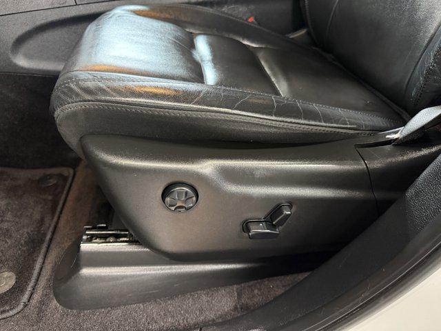 Photo of 2019 Bright White Clearcoat Jeep Grand Cherokee