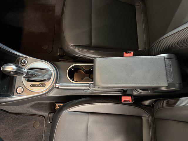 Photo of 2018 Bottle Green Metallic/Beige Roof Volkswagen Beetle