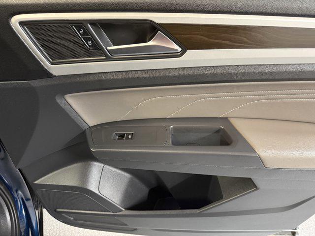 Photo of 2021 Tourmaline Blue Metallic Volkswagen Atlas