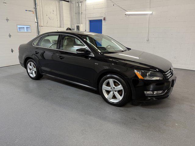 Photo of 2015 Black Uni Volkswagen Passat
