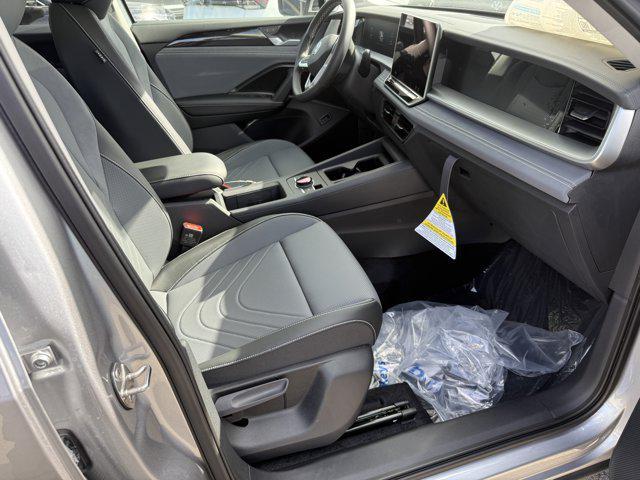 Photo of 2025 Pyrite Silver Metallic Volkswagen Tiguan