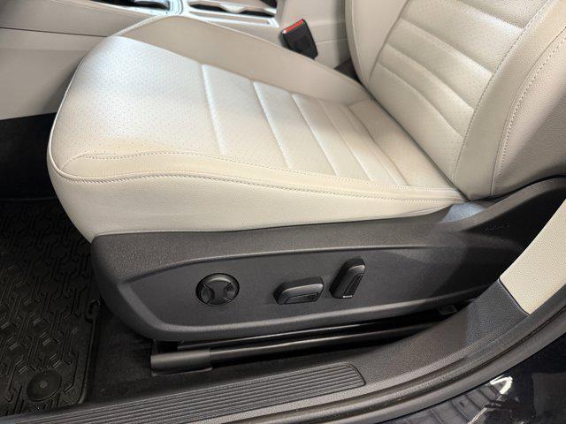 Photo of 2023 Deep Black Pearl Volkswagen Jetta