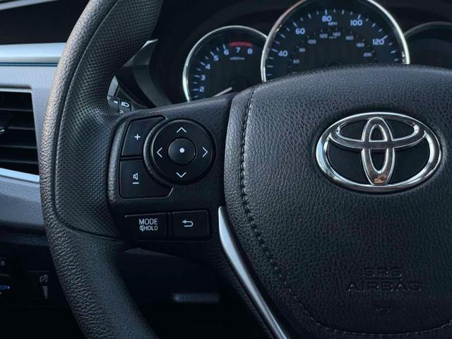 Photo of 2014 Blizzard Pearl Toyota Corolla