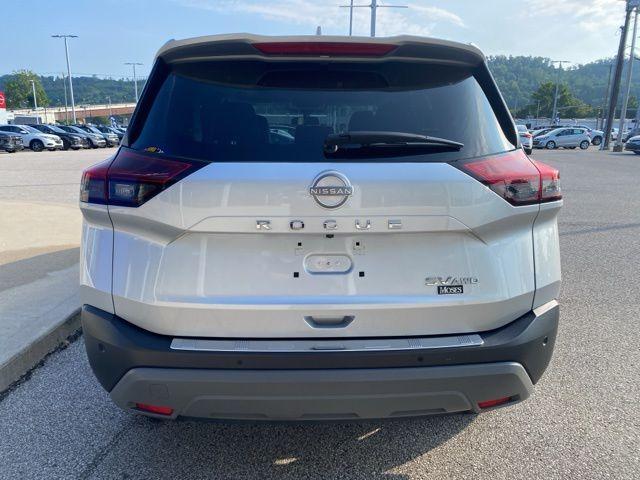 Photo of 2023 Brilliant Silver Metallic Nissan Rogue