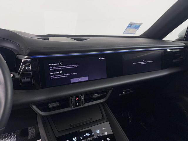 Photo of 2024 White Porsche Macan
