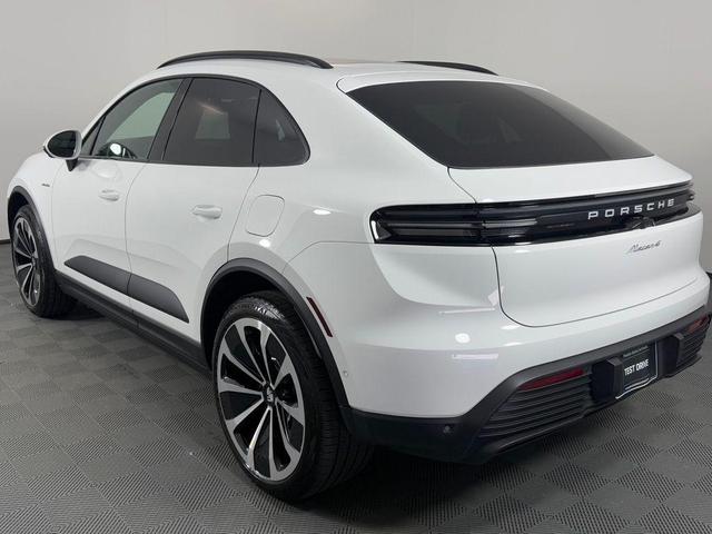 Photo of 2024 White Porsche Macan