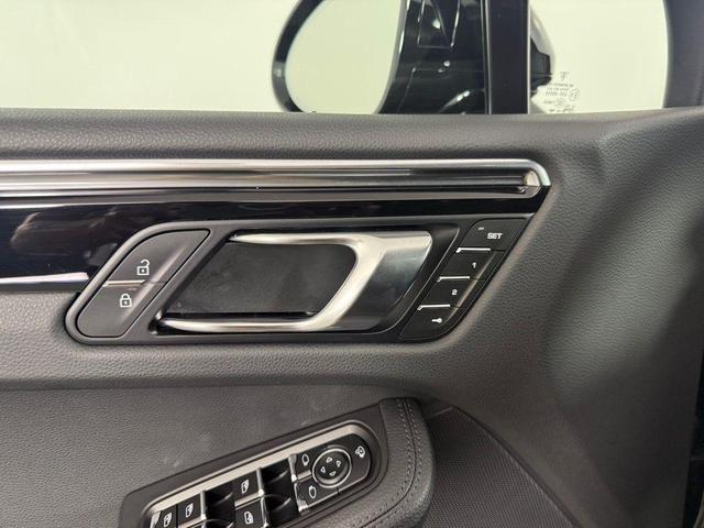 Photo of 2024 Black Porsche Macan