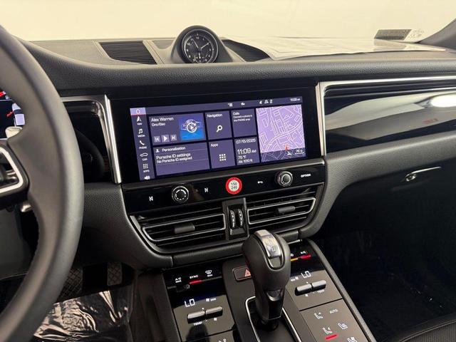 Photo of 2024 Black Porsche Macan