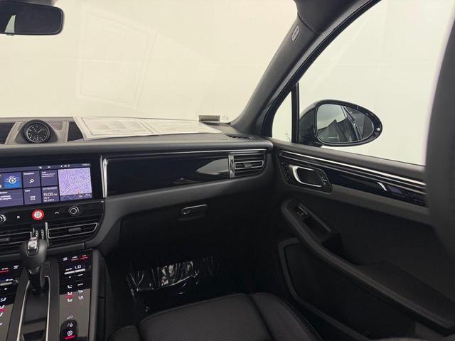 Photo of 2024 Black Porsche Macan