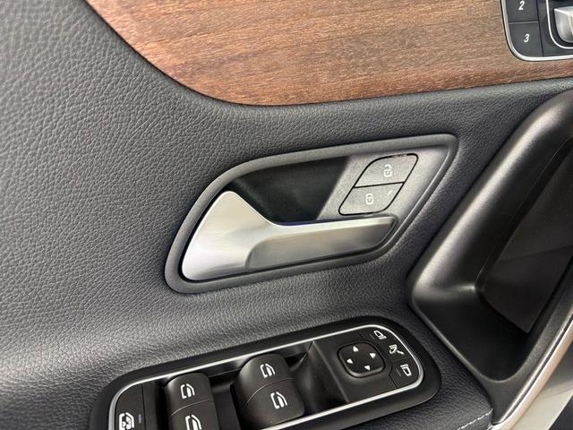 Photo of 2023 Polar White Mercedes-Benz CLA 250