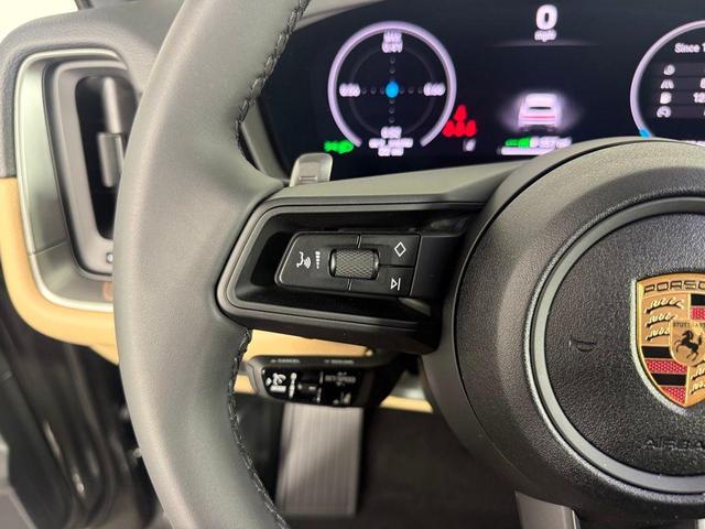 Photo of 2025 Gray Porsche Cayenne E-Hybrid