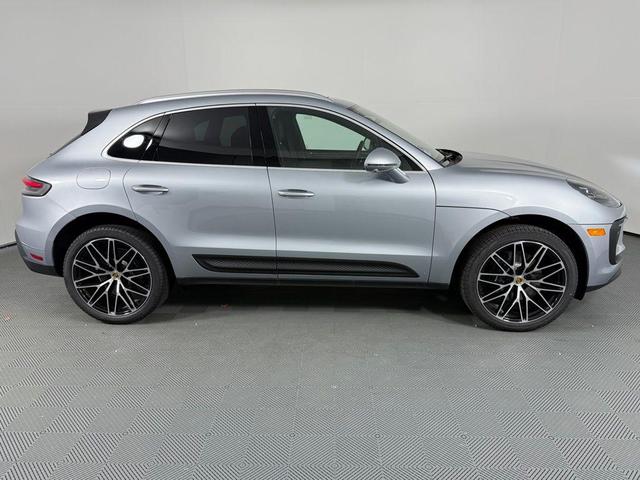 Photo of 2025 Dolomite Gray Porsche Macan