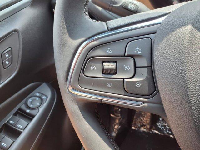 Photo of 2025 Summit White Buick Envista