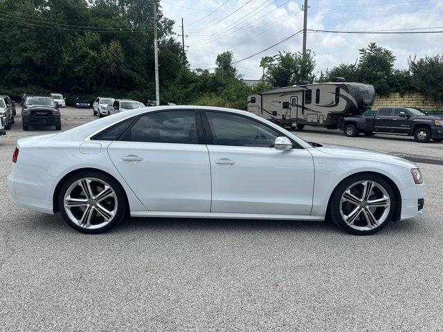Photo of 2013 Glacier White Metallic Audi S8