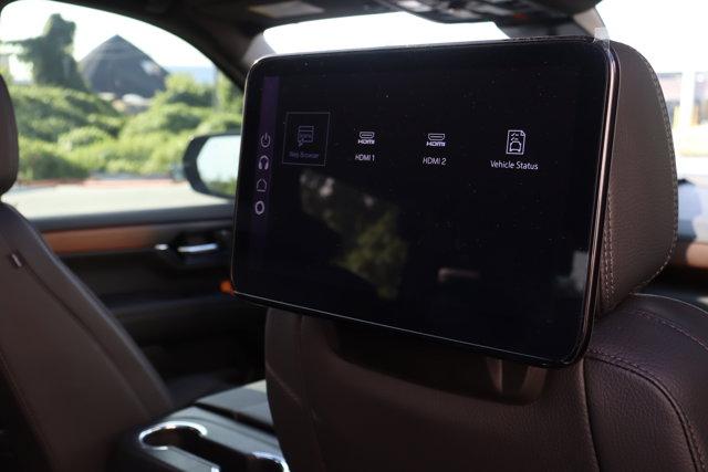 Photo of 2025 Onyx Black GMC Yukon