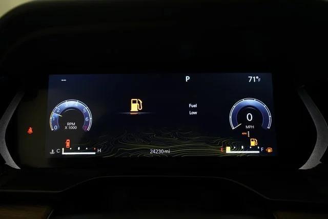 Photo of 2023 Bright White Jeep Grand Cherokee
