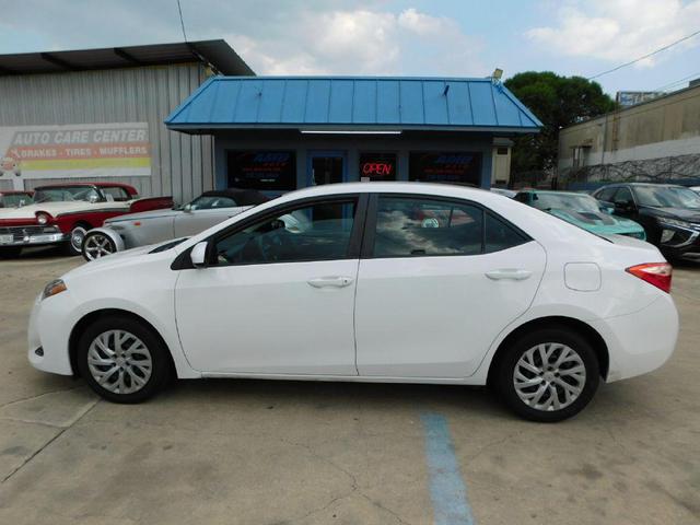 Photo of 2018 Blizzard Pearl Toyota Corolla