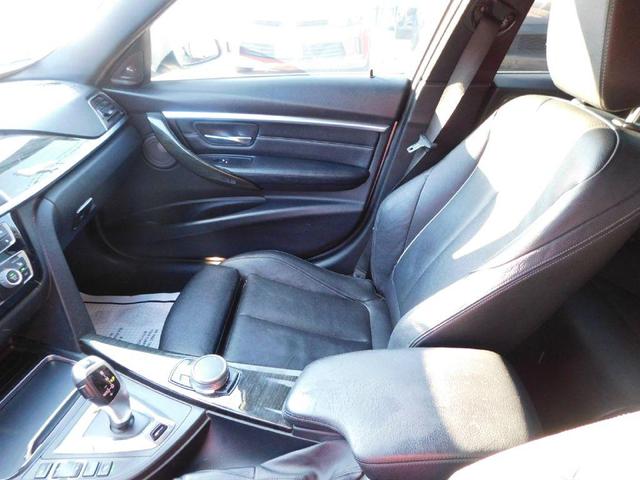 Photo of 2017 SILVER BMW 330e