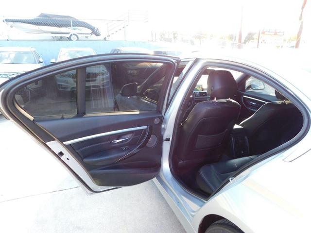 Photo of 2017 SILVER BMW 330e