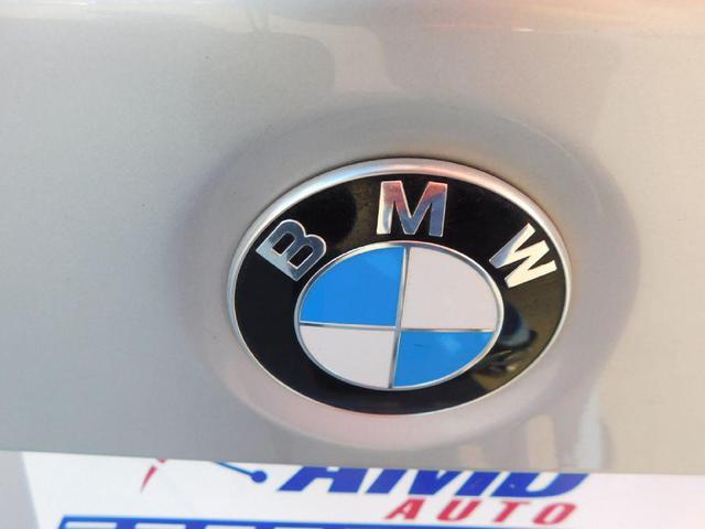Photo of 2017 SILVER BMW 330e