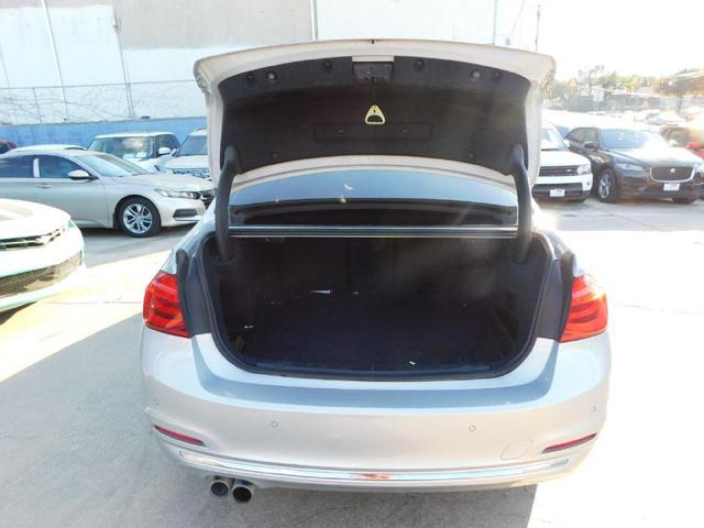 Photo of 2017 SILVER BMW 330e