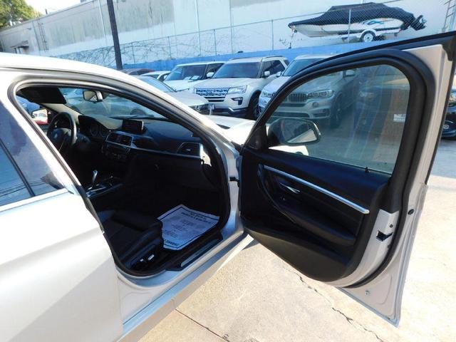 Photo of 2017 SILVER BMW 330e
