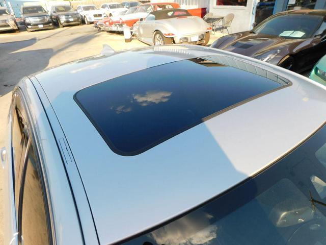 Photo of 2017 SILVER BMW 330e