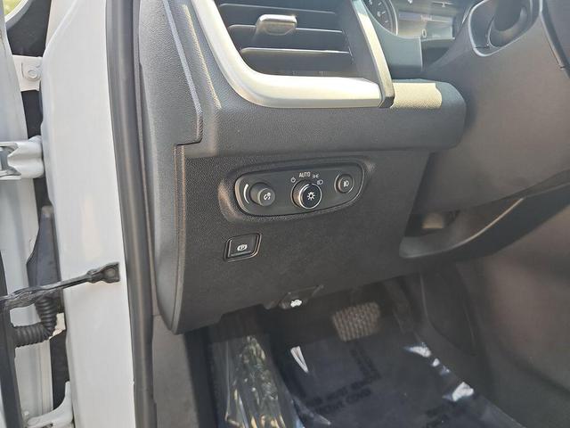 Photo of 2019 Summit White GMC Terrain