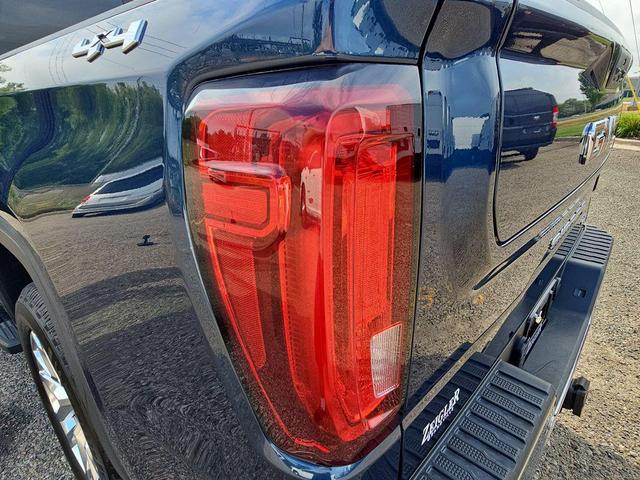 Photo of 2020 Pacific Blue Metallic GMC Sierra 1500