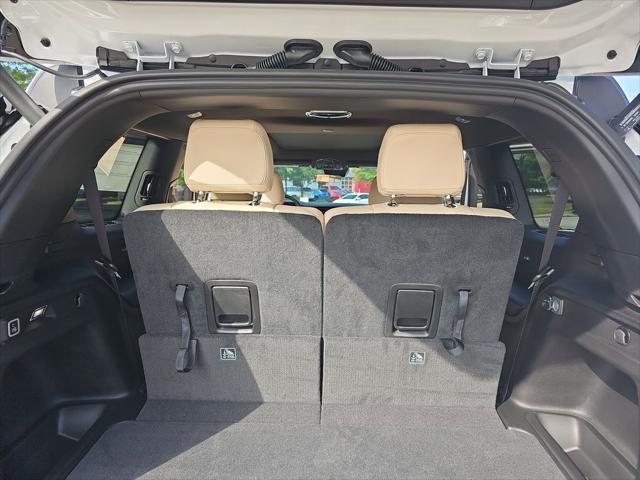 Photo of 2025 Bright White Clearcoat Jeep Grand Cherokee L