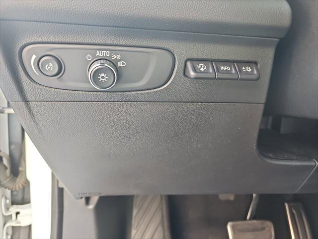 Photo of 2022 Summit White Buick Envision